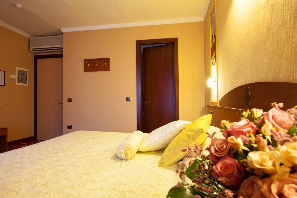 Hotel Puccini Montecatini Terme Exterior foto